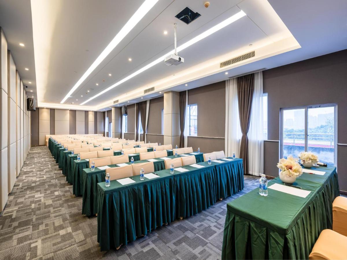 Lavande Hotel Luzhou Wanda Plaza Southwest Commercial City Zewnętrze zdjęcie