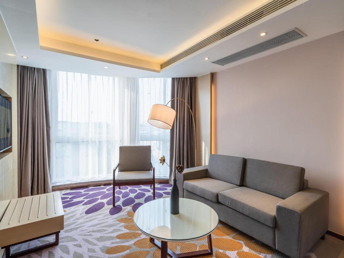 Lavande Hotel Luzhou Wanda Plaza Southwest Commercial City Zewnętrze zdjęcie